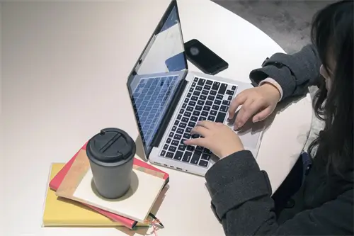 丽江旅游衣服哪里买